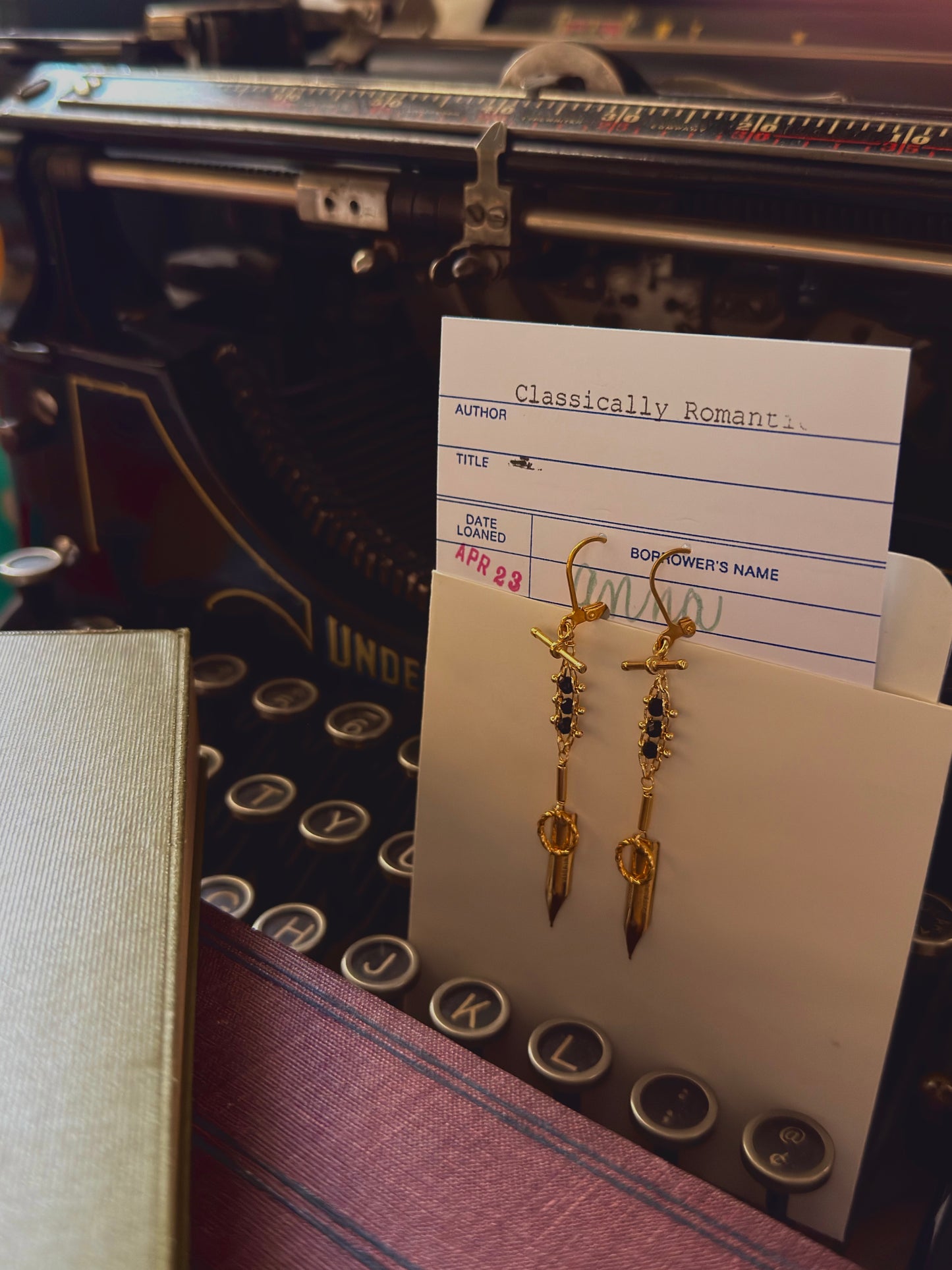 Line and curve designed vintage pen nib earrings