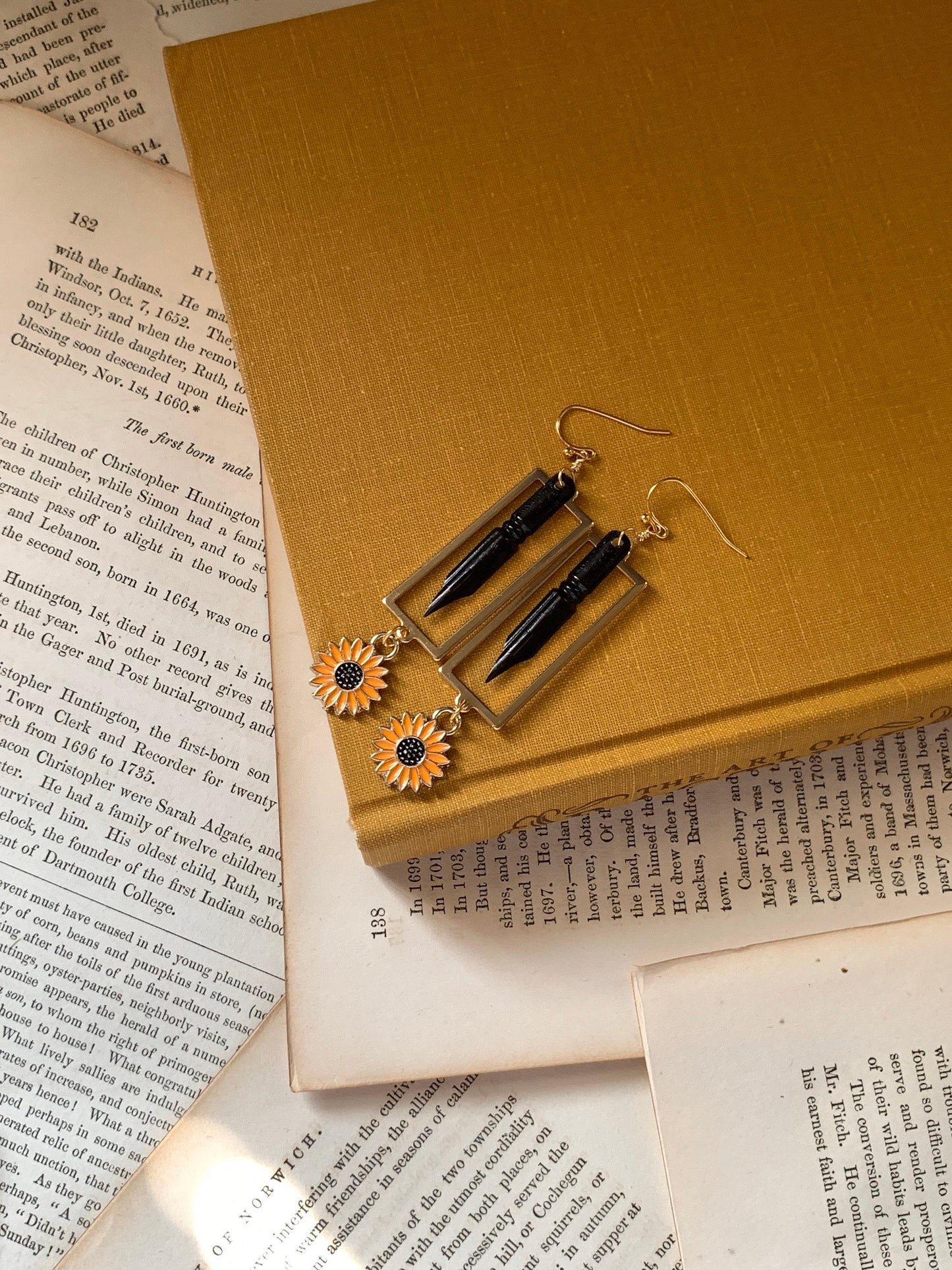 Vintage black pen nib & sunflower earrings, stainless, French pen nib earrings, vintage pen nib, writer gift, dark academia