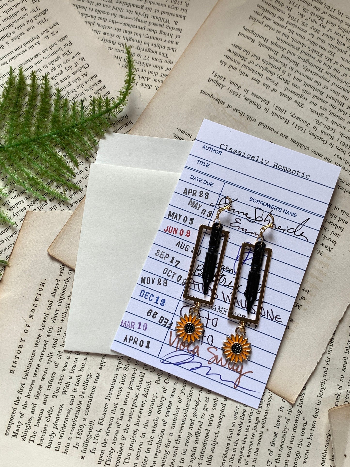 Vintage black pen nib & sunflower earrings, stainless, French pen nib earrings, vintage pen nib, writer gift, dark academia