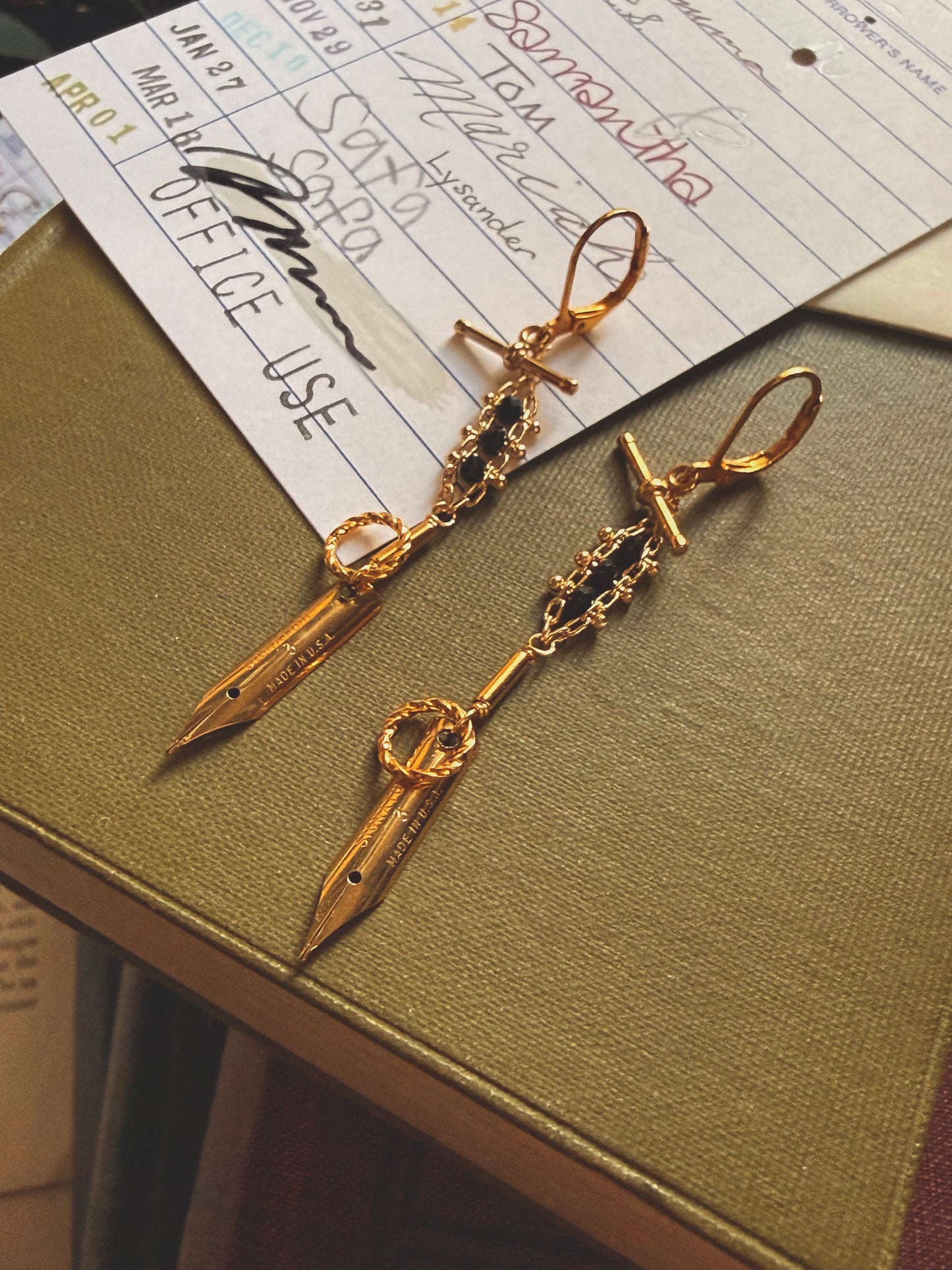 Line and curve designed vintage pen nib earrings