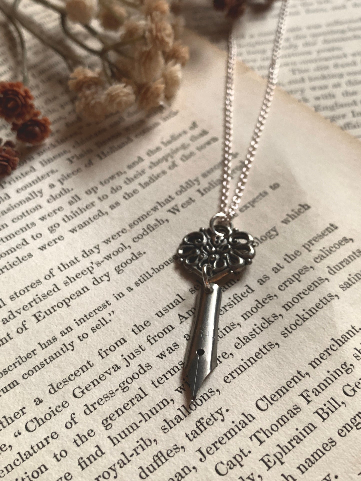 Stainless steel vintage fountain pen necklace, pen nib necklace, fountain pen jewelry, pen nib jewelry, fountain pen jewelry, unique gift