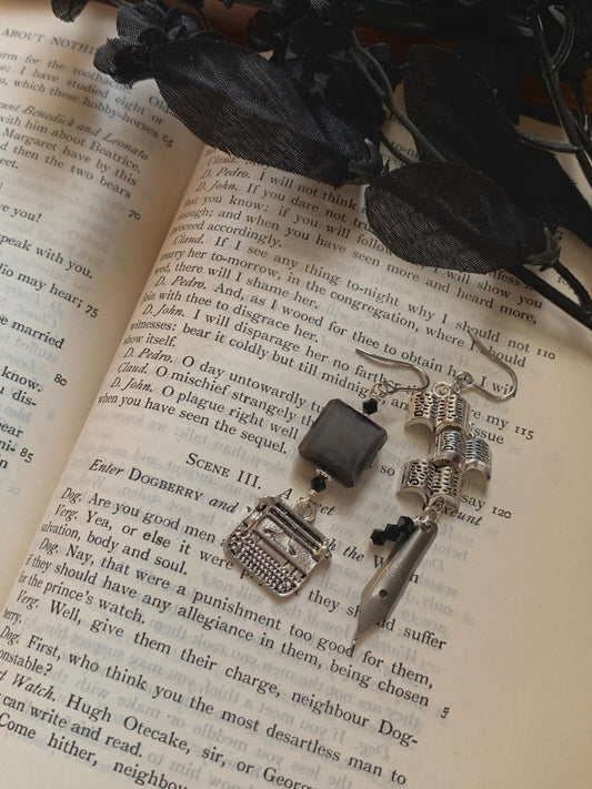 Vintage fountain pen & book charm earrings, fountain pen nibs, pen nib earrings, pen nib jewelry, vintage pen nibs, dark academia, book gift