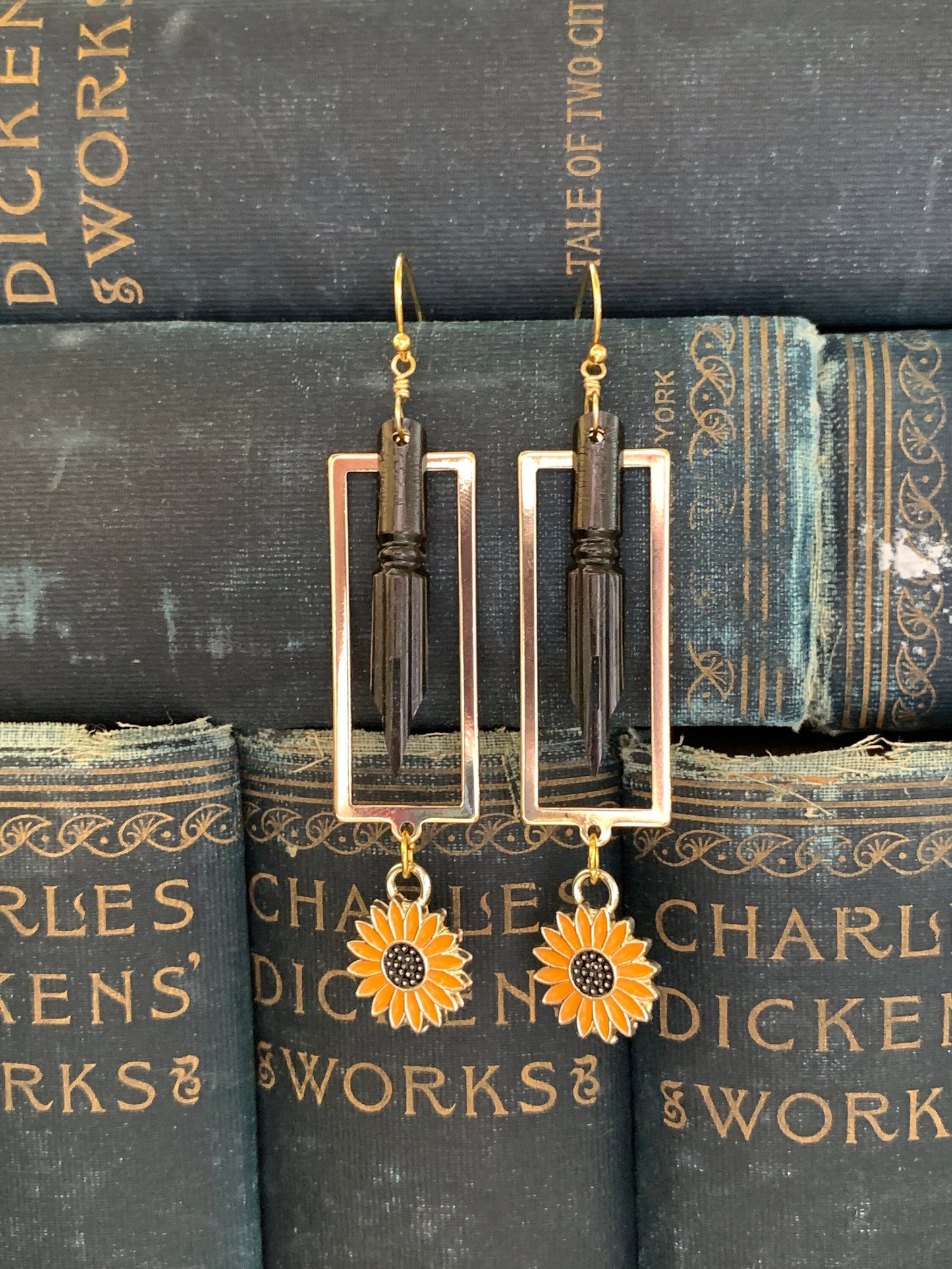 Vintage black pen nib & sunflower earrings, stainless, French pen nib earrings, vintage pen nib, writer gift, dark academia