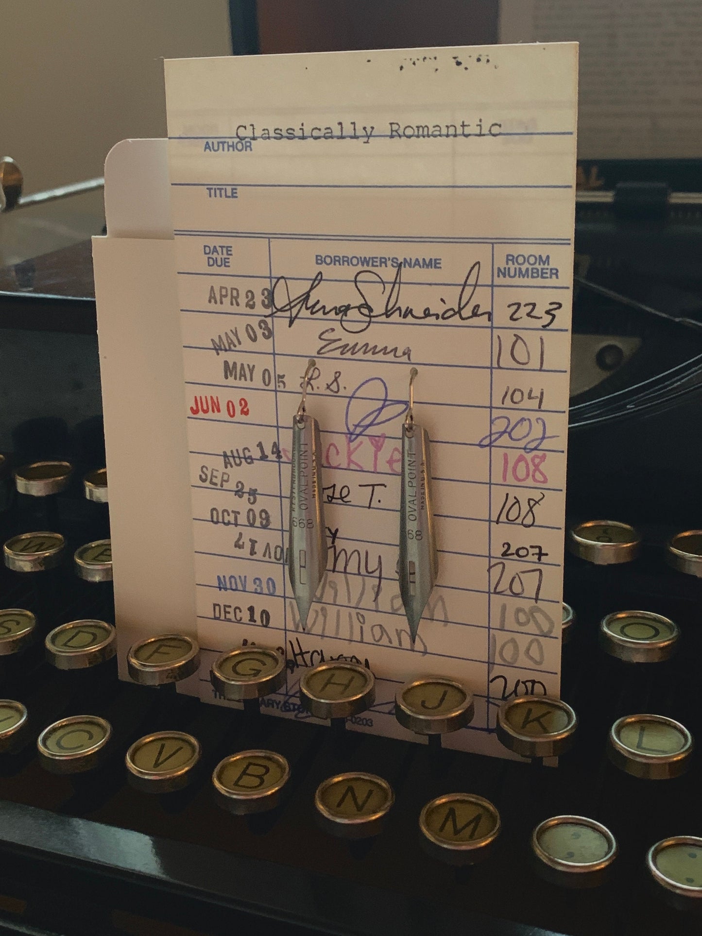 Vintage Esterbrook Pen Nib Earrings, Light Gunmetal, Dark Academia-Inspired Jewelry for Writers & Book Lovers, Narrow Kite Shape