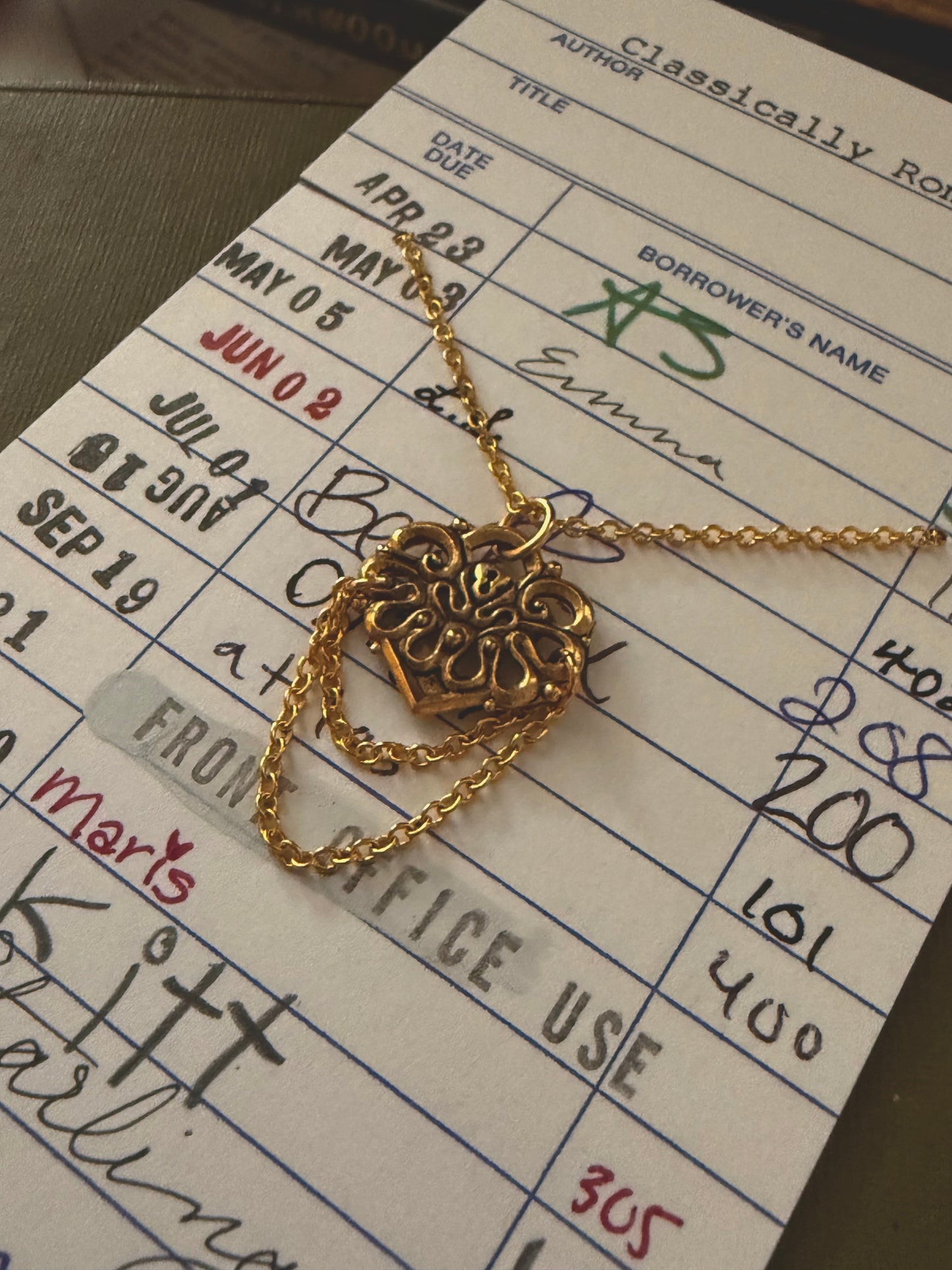 Ornate filigree and double chain necklace